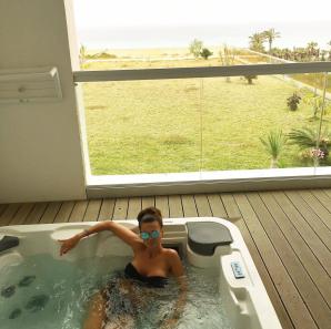 Maja Plich w tunezyjskim hotelu Royal Elyssa. Jako modelka wzbudziła zachwyt tunezyjskiego dyktatora mody Samera Gasmi