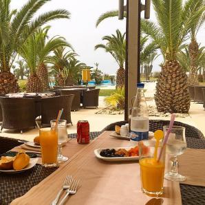 Maja Plich w tunezyjskim hotelu Royal Elyssa. Jako modelka wzbudziła zachwyt tunezyjskiego dyktatora mody Samera Gasmi