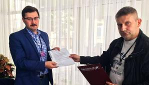 [VIDEO] Kancelaria Pierwszej Damy RP Agaty Kornhauser-Dudy przyjęła naszą Petycję. Prosimy, by podczas czwartkowej rozmowy z Melanią Trump zwróciła się o uwolnienia więzionego od 4 lat w Norwegii amerykańskiego chłopca!