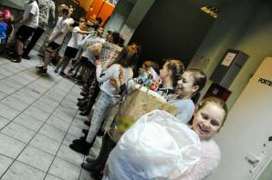 Z sercem do potrzebujących. Policjanci zorganizowali zbiórkę odzieży