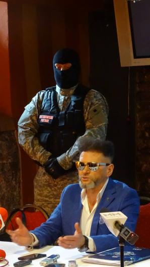 [VIDEO]: Nowe informacje w sprawie zuchwałego napadu w Kaliszu w październiku 2017 roku. Konferencja Biura Rutkowski w Kaliszu 18 stycznia 2018