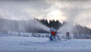 [VIDEO] 70 proc. Polaków spędzi ferie na nartach. GOPR w specjalnie przygotowanych zimowych miasteczkach będzie uczył zasad bezpieczeństwa na stoku