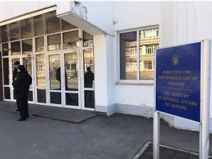 Strzały w Łomży, prawdopodobnie to zaplanowana egzekucja! Mieszkaniec Łomży przeżył. Rutkowski przekazuje 10 tysięcy Euro nagrody za wskazanie płatnego zabójcy. Działania prowadzone są na terenie Polski i Ukrainy 