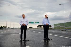 Premier podczas otwarcia odcinka drogi S11: każdy kilometr tej drogi, to kilometr nowych możliwości