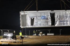 [VIDEO] Pierwsza w polsce budowa modułowa jednostki policji w prochowicach