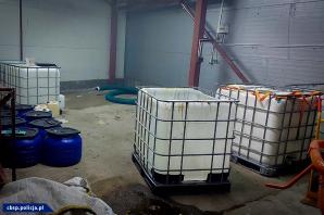 [VIDEO] 10 tys. Działek narkotyku na dobę - zlikwidowane laboratorium narkotyków na Mazowszu