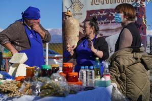 Gruzińscy producenci regionalnych przysmaków ze wsparciem Caritas