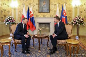 [VIDEO] Polska i Słowacja wspierają integrację Ukrainy z UE. W ostatnim czasie Andrzej Duda odwiedził Czechy i Litwę, a w piątek złoży wizytę w Republice Estońskiej.