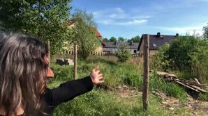 [VIDEO] Inwestorzy ze Smolca pod Wrocławiem gnębieni przez sąsiada, też inwestora. Tworzy śmietnisko, zagrożenie dla zdrowia dzieci, ryzyko pożarowe w centrum osiedla. I bezkarnie, absurdalnie obchodzi prawo!