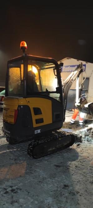 [VIDEO] Rutkowski: Skradziona Minikoparka VOLVO EC18C może być za granicą. Rozpoczynamy poszukiwania na terenie Unii Europejskiej