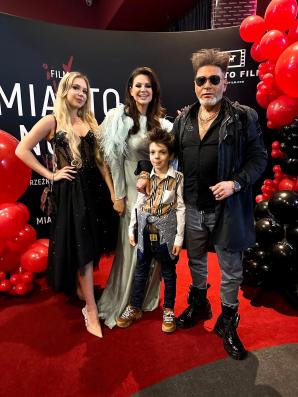 [VIDEO] Rodzina Rutkowskich w Multikinie na premierze filmu „Miasto nocą”!