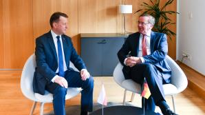 Wicepremier M. Błaszczak: jesteśmy gotowi szkolić ukraińskich pilotów F-16 w Polsce