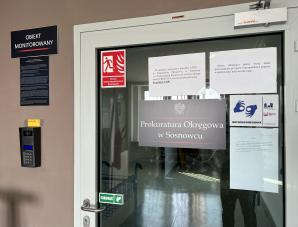 [VIDEO] Zawiadomienie o popełnieniu przestępstwa przez kierownik sekretariatu III Wydziału Cywilnego Sądu Okręgowego w Sosnowcu Aleksandrę Gajdę składa dziś w Prokuraturze nasz Redaktor Naczelny. Kłamiąc chciała zaszkodzić matce walczącej o powrót córeczki