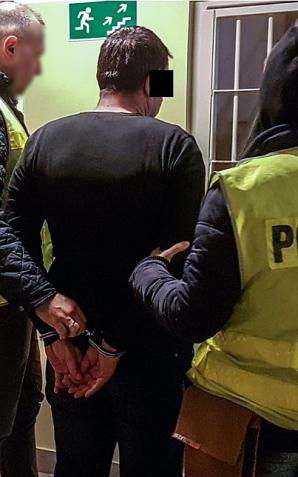 Zielona Góra: 800 przestępstw, 400 fałszywych faktur i straty ponad 600 tys. zł. Akt oskarżenia przeciwko uczestnikom przestępczego procederu wpłynął do sądu.