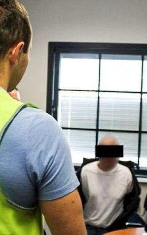 Ucieczka z brytyjskiego konwoju, pięć listów gończych – kryminalni zatrzymali 36-letniego poszukiwanego