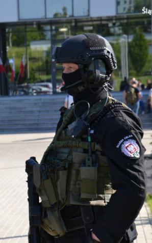 Zabezpieczyli nielegalne automaty do gier i blisko 400 tys. złotych