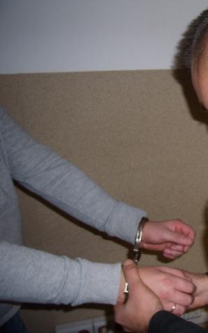 Poznań-Nie molestował, nie użył podstępu. Tylko naruszył nietykalność. Informacja w sprawie przestępstwa na szkodę pasażerki firmy przewozowej