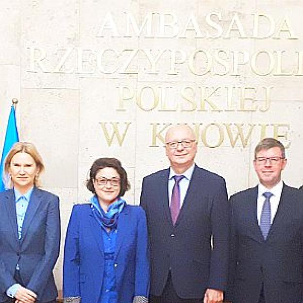 W Kijowie o Donbasie i NATO. Robocze śniadanie w Ambasadzie RP z wicespiker Rady Najwyższej Ukrainy Ołeną Kondratiuk