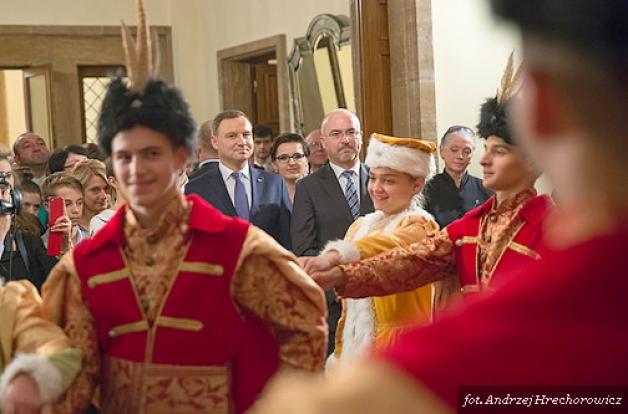 [VIDEO] Prezydent do Polonii w Rumunii: Musimy wzmacniać nasze więzi