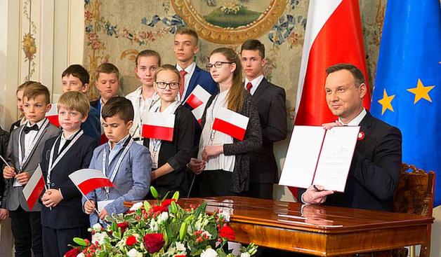 Pierwsza inicjatywa legislacyjna Prezydenta RP z zakresu oświaty polonijnej