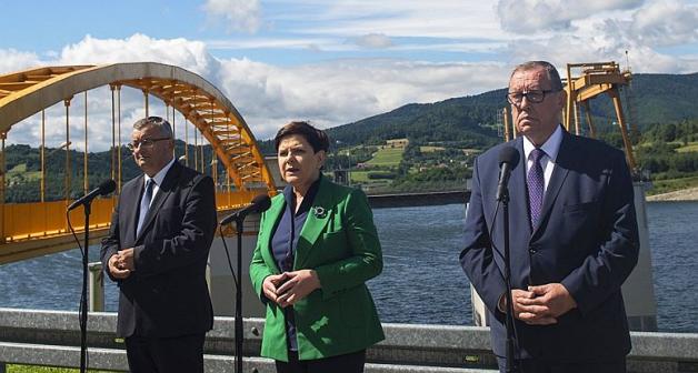 [VIDEO] Premier Beata Szydło o inwestycji w Świnnej Porębie: Dla regionu otwierają się bardzo duże możliwości