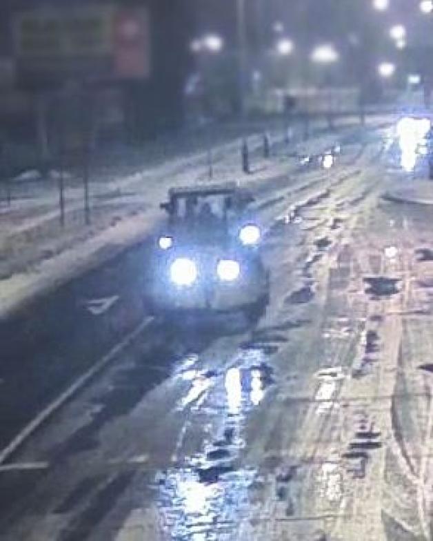 [VIDEO] Olsztyn: Nietrzeźwi jechali traktorem ulicami Olsztyna na zakupy. Sylwestra spędzili w policyjnej celi