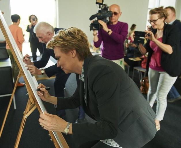 Na rzecz równego traktowania i walki z dyskryminacją. Łódź podpisała Kartę Różnorodności