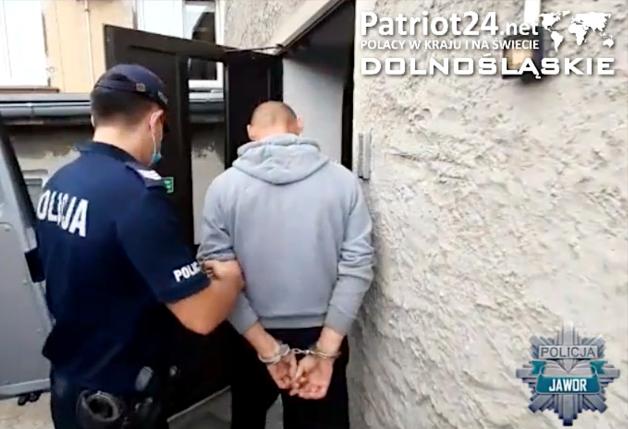 [VIDEO] Jaworscy policjanci przechwycili blisko tonę tytoniu bez akcyzy