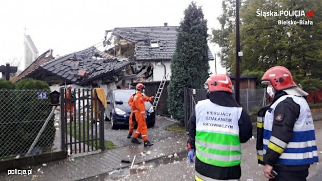 Jedna osoba zginęła w wyniku wybuchu budynku w Kobiernicach. Śledczy ustalają okoliczności tragedii