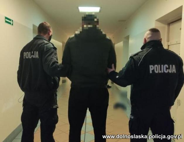 Odzyskano dwa skradzione samochody, cenne fanty oraz udaremniono kradzież innego pojazdu. Sprawcy poniosą teraz konsekwencje prawne