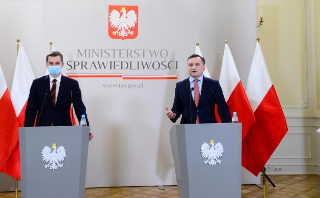 Kwestionowanie prymatu Konstytucji RP w Brukseli to zamach na polską suwerenność