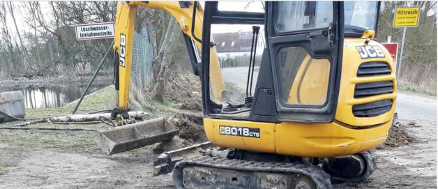 W przygranicznym, niemieckim Milmelsdorf skradziono polskim robotnikom mini koparkę JCB8018 CTS. Poszkodowani proszą o pomoc Krzysztofa Rutkowskiego!